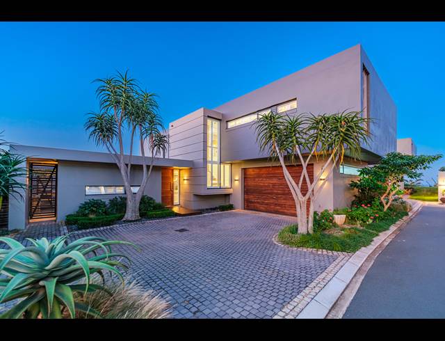 4 BEDROOM FREESTANDING FOR SALE IN SALT ROCK